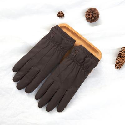 China Retention Warm 2021 Hot Selling Sports Touch Screen Man Winter Woven Outdoor Gloves for sale