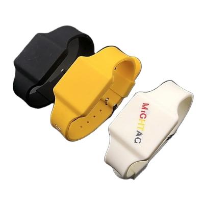 China OEM uhf UHF silicone rubber wristband cheap rfid waterproof/waterproof band wristband for sale