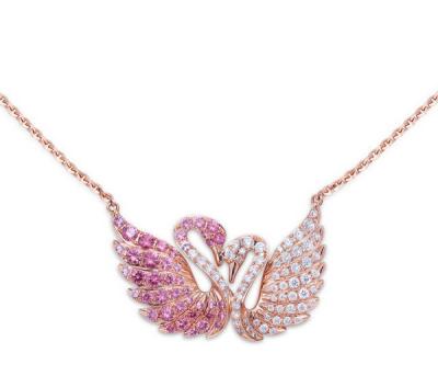 Cina Collana elegante del cigno dell'oro di Rosa del cristallo di rocca dei bei gioielli di tema animali in vendita