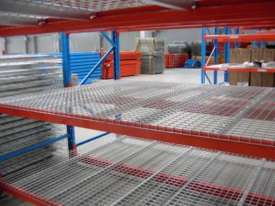 China El almacenamiento industrial de Bule oscuro/del rojo anaranjado atormenta 75m m ajustados libremente con Decking de la malla de alambre en venta