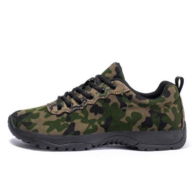 China Running and Wading Shoes Fashion Men's Camouflage Outdoor Sports Tooling Leisure EVA Men Rubber 2 Pairs Oxford Mesh Zhangshijie Te koop