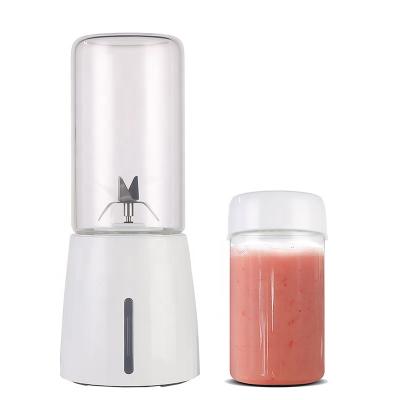 China NEW Design Car 2020 Mini Smoothie Blender Maker USB Rechargeable Blender Juicer Portable Personal Blender for sale