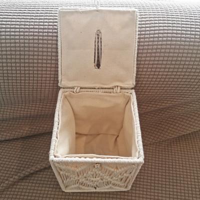 China Contemporary New Arrival Handmade Woven Macrame Tissue Box Lid Wholesale Paper Holder Customized Tissue Box for sale