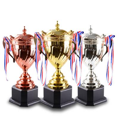 China Custom China New Arrival Large Rose Cup Soccer Metal Trophy Cup Golf Trophy for sale