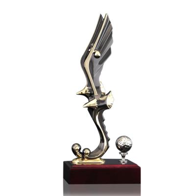 China Custom Africa Office Decoration Metal Trophy Flying Eagle Trophy Silver Eagle Golf Trophy for sale