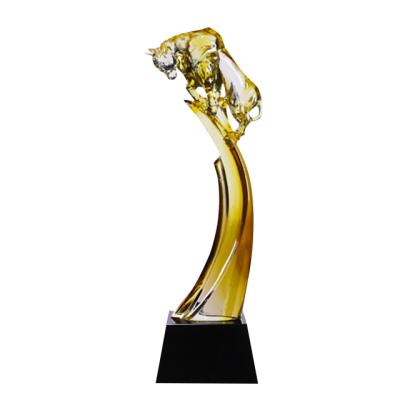 China High Quality Colorful Animal Liuli Art Statue Transparent Crystal Liuli Trophy Folk Decor for sale