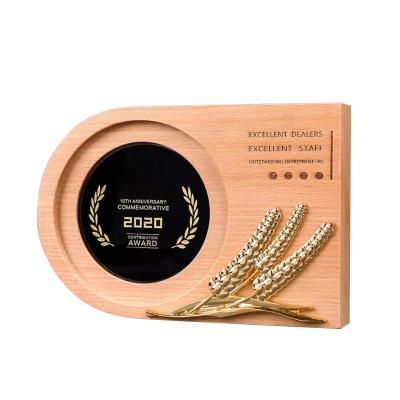 China China Custom 3D Laser Engraved Wooden Trophy Design Wooden Base Awards Wooden Trophies for sale