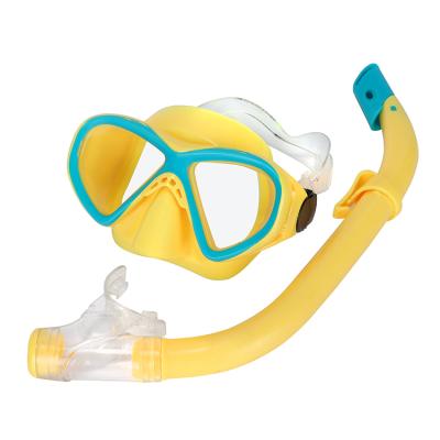 China Supertrip Durable Kids Snorkel Mask and Snorkel Set Anti-Leak Tempered Glass Impact Resistant Panoramic Top Snorkeling Mask for sale