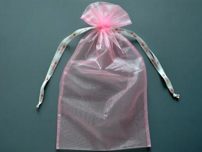 Κίνα Μεγάλη σακούλα τσαντών Organza Drawstring κορδελλών σατέν RoHS για το ένδυμα προς πώληση