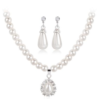 China JS Wholesale CLASSIC Gift Pearl Jewelry Fashion Wedding Accessories Combine Silver Diamond Pearl Necklace Drop Shape Set for sale