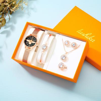 China Chronograph Fashion Women's Bracelet Watch and Crystal Bracelet Set Luxury Gift Set for Ladies Gifts for Ladies for sale