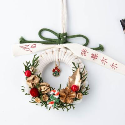 China Natural flowers Christmas Wreath Decoration Garland Flowers Long Lasting Preserved Flower Decorative Flowers & Wreaths For Wall Decoration for sale