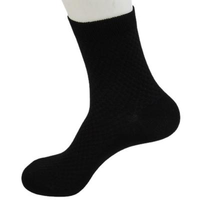 China Low Price Antibacterial Wholesale Men's Breathable Organic Fiber Business Crew Socks for sale