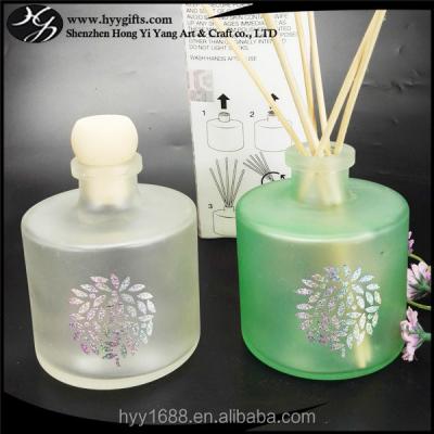 China Gift & 100ml White Green Tubular Craft And Matte Matte Diffuser Glass Bottles Wholesale for sale