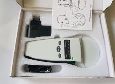 Chine Scanner de puces pour animaux / lecteur pour étiquette d'oreille portatif Fréquence 134.2khz à vendre