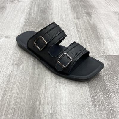 China 2020 fashion trend color men's slippers men's metal buckle slippers ultra-thin soft unique slippers for men for sale