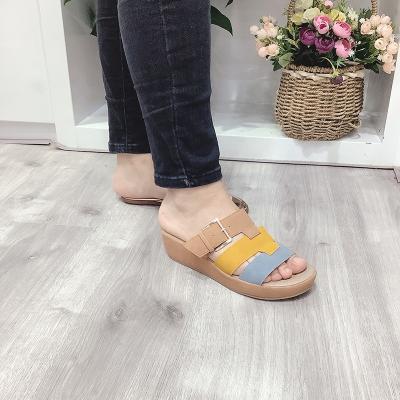 China 2020 Top Selling Massage Women Wedge Shoes Ladies Diamond Slipper for sale