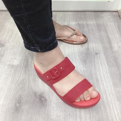 China New Fashion Casual Slippers Massage Wedges Women Summer Beach Shoes Buckle Belt Soft Outdoor Slippers For Lady for sale