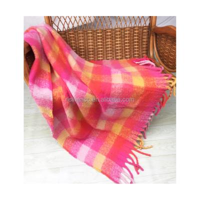 China 2022 new design 100% polyester woven fashion lady latest autumn winter carpet blanket scarf men shawl poncho for sale