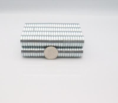 China Cheap Powerful Industrial Magnet NdFeB Magnet N35 N42 N50 N52 Neodymium Round Magnet Zinc Coated for sale