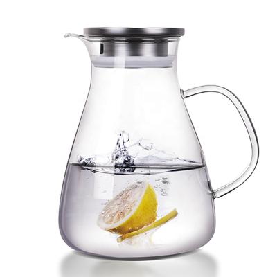 China Sustainable Heat Resistant Borosilicate Glass Water Carafe Pitcher With Stainless Steel Lid for sale