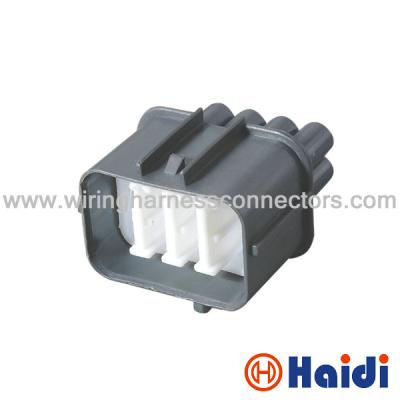 China 8 conectores de cable eléctrico automotrices sellados varón de poste 6181-0075 en venta