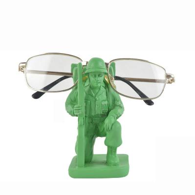 China Cute Military Glass Holder Sun Glasses Display Stand Desktop Ornaments Glasses Stands Display JH20171208 for sale