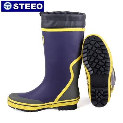 China Fashion Trend Cold Resistant Colorful Fishing Boots With Cover Rain Wellies OEM Your Own LOGO Safety Boots Natural Rubber for sale