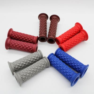 China Hot Selling Motorcycle Rubber Accessories 22mm Universal Motorcycle Rubber Handlebar Grip For Yamaha Honda for sale