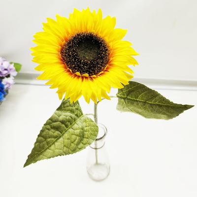 China High Quality Wedding Flower Stem Artificial Flowers For Home Wholesale Artificial Single Stem Flower Vase Decoration Silk Leaves Sunflower for sale