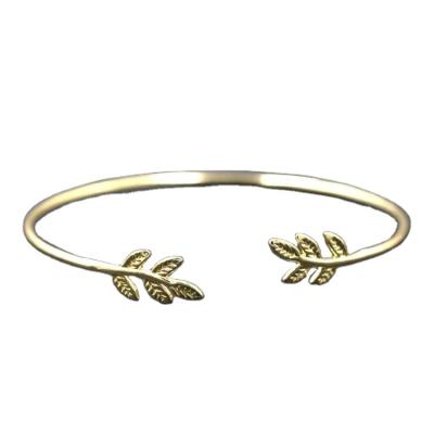 China 2022 new vintage leaf metal opening brass BRACELET WOMEN European and American popular women's fashion cuff bracelet jewelry wholesale for sale