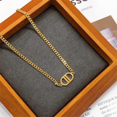 China 2022 New Fashion Spring Letter CLASSIC Korean Clavicle Chain Brass 18K Gold Plated Necklace For Women Minority Jewelry Net Red Wholesale for sale