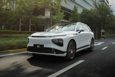 China Auto eléctrico Xiaopeng de tamaño medio a grande 5 puertas 5 asientos Xpeng G9 SUV eléctrico puro en venta