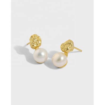 China Single Pearl Stud Earrings Sterling Silver Paved Natural Freshwater Pearl Earrings 18K Gold Plated Hypoallergenic Lead Free Nickel Free 925 For Party for sale