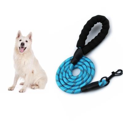 China 5ft Reflective Rope Dog Leash 150cm 200cm Reflective Leash For Small Dogs for sale