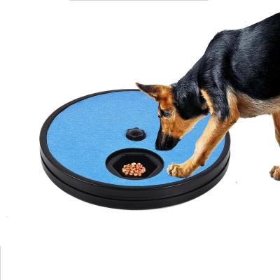 China Pet Slow Food Toy with Sandpaper Scraper and Treat Dispenser  Orders Accepted for sale