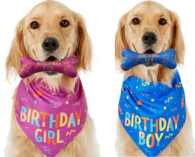 China Cão Aniversário Empilhados Ocasião Bandana Ossos Mastigar Joguinho Conjunto de Animais de estimação Custom Printed Bandanas à venda