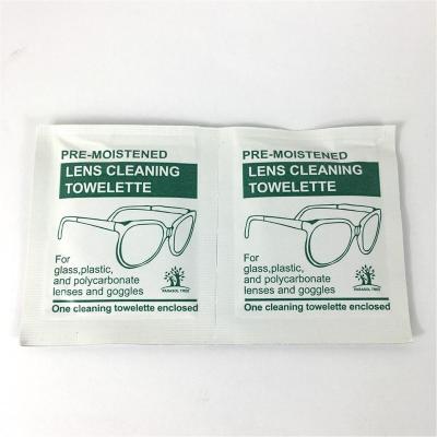 China Makeup tool glass cleaning pads and cleaning towelette for sale