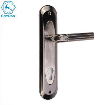 China Big Size Door Lock Set Sideboard Design Popular Plastic Wooden Handle Door Handle Lock for sale