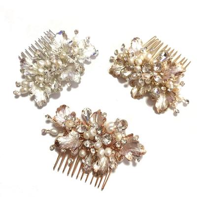 China Vintage Elegant Freshwater Pearl Wedding Handmade Rhinestone Hair Comb Rhinestone Hair Clip Bridal Hair Accessories for sale