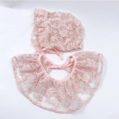 China New Comfortable Lace Baby Lace Side Yard Mesh Flower Hat With Bibs Set Breathable Frilly Pink Baby Girl Earmuffs Hat for sale