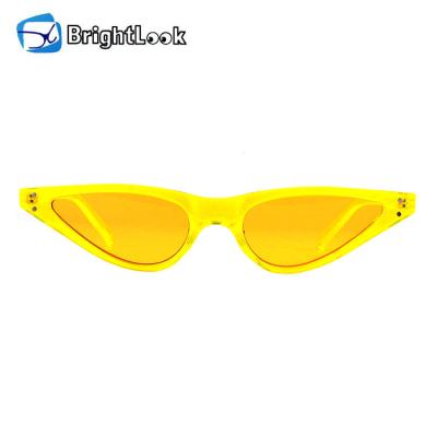 China Comfort 2020 summer new fashion hot selling cat eye women plastic sunglasses new brand wholesale classic style for sale