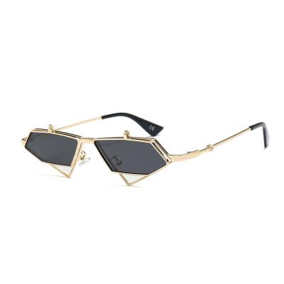 China Punk Flip Up Sun Glass Steampunk Style For Women Triangle Metal Vintage Sunglass Men for sale