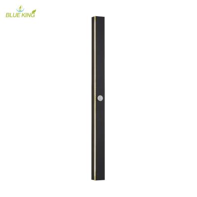 China Polycarbonate simple modern garden villa long wall light linear PIR motion sensor strip led black outdoor wall lamp ip65 sensor wall light for sale