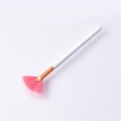 China Fan Brush 1pc Fan Brush Pink Handle Propeller Shaped Small Wood Platinum Single Makeup Brush Eyeshadow Brush for sale