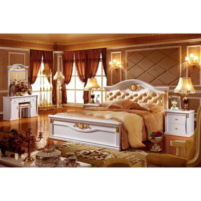 China EUROPEAN Customized New European Classic Style Retro Luxurious Elegant Large Oak Bedroom Furniture Set for sale