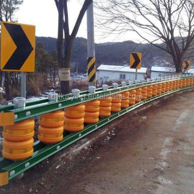 China Highway Traffice Highway Road Safety Guardrail Roller Safty Barrier for sale