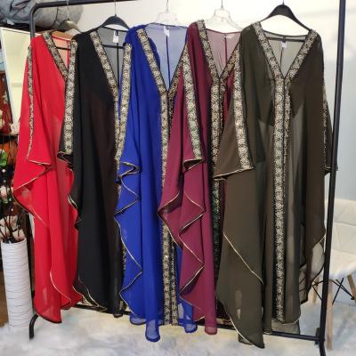 China Elegant Casual Modern Embroidered Dubai Abaya Open Front Style Chiffon Long Maxi Hooded Coat Dress With Bat Sleeve Maxi Abaya Dress Wholesale for sale