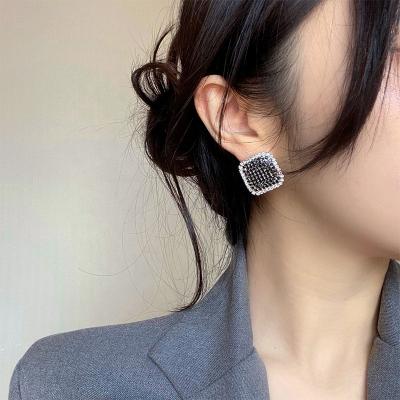 China FASHIONABLE Women's Luxurious Atmosphere Advanced Full Square Black Rhinestone Silver Needle Stud for sale