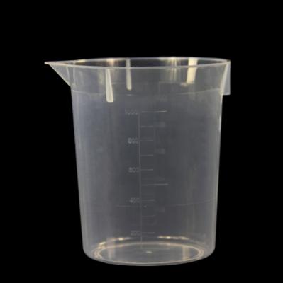 China Chemical plastic measuring cup for medicine, 100ml measuring cup, lab disposable plastic measuring cup for sale